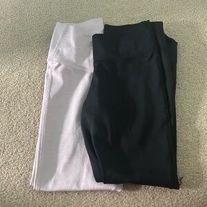 2 pairs nike yoga leggings